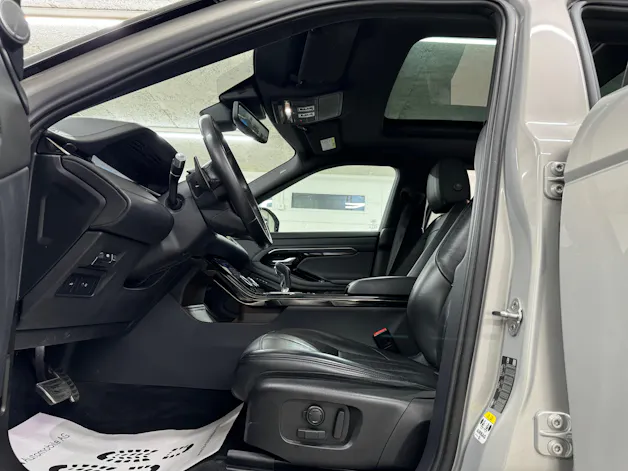 Land Rover Range Rover Evoque R-Dynamic P 301PS Seoul Pearl Silver HSE AT9