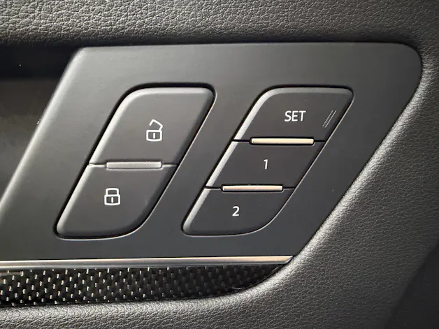 Audi SQ5 3.0 TFSI ABT 426PS Panther Black quattro S-tronic / 360° Kamera / S-Ledersportsitze / Carbon-Paket / Komfortschlüssel /