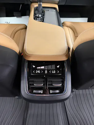 Volvo XC90 T6 AWD Inscription Polestar 334PS ONYX BLACK 7-seater Geartronic