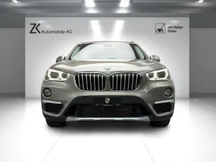 BMW X1 xDrive 25i 231PS PLATIN SILVER xLine Steptronic / Panoramadach / RF-Kamera / Leder / Komfortzugang / Head-Up-Display /
