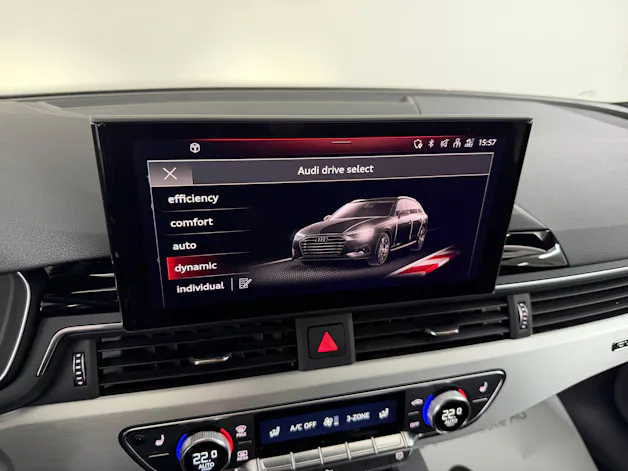 Audi A4 Avant 40 TDI S line Attraction QUANTUMGRAY quattro S-tronic