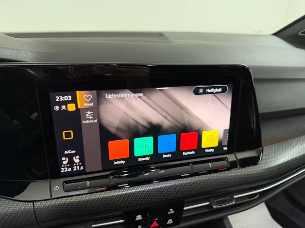VW Golf Variant 2.0 TSI R-Performance 320PS LAPIZ BLUE DSG 4Motion / RF-Kamera / Leder / Head-Up Display / Keyless / H&K Sound /