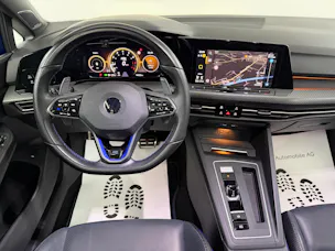VW Golf Variant 2.0 TSI R-Performance 320PS LAPIZ BLUE DSG 4Motion / RF-Kamera / Leder / Head-Up Display / Keyless / H&K Sound /