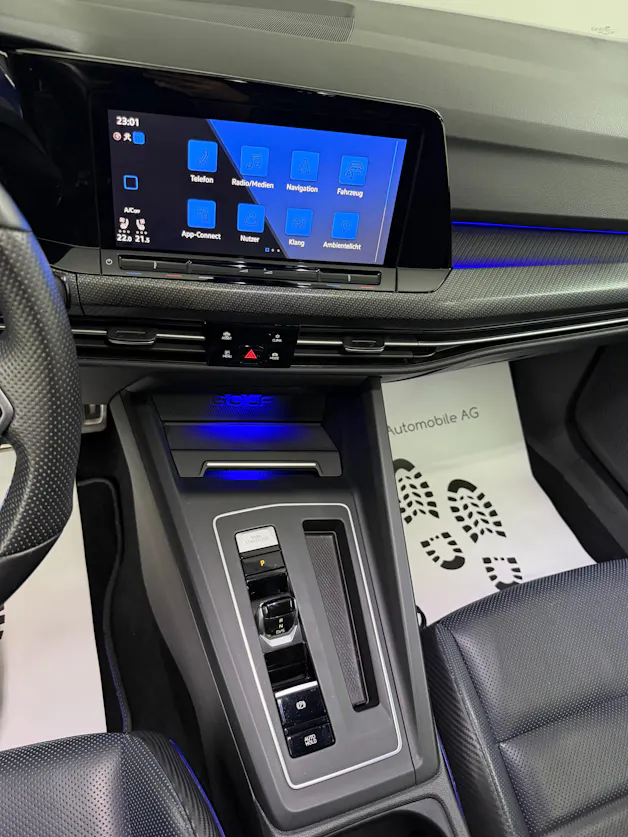 VW Golf Variant 2.0 TSI R-Performance 320PS LAPIZ BLUE DSG 4Motion / RF-Kamera / Leder / Head-Up Display / Keyless / H&K Sound /