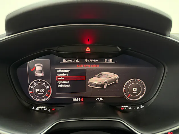 Audi TT Coupé 40 TFSI S-Line Nano Gray Metallic S-tronic | RF-Kamera | virtual cockpit | MMI Plus | LED |