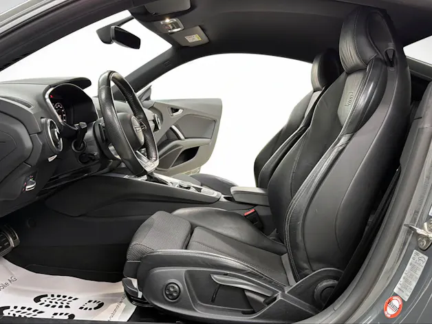 Audi TT Coupé 40 TFSI S-Line Nano Gray Metallic S-tronic | RF-Kamera | virtual cockpit | MMI Plus | LED |