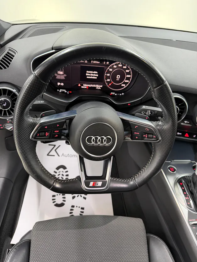 Audi TT Coupé 40 TFSI S-Line Nano Gray Metallic S-tronic | RF-Kamera | virtual cockpit | MMI Plus | LED |