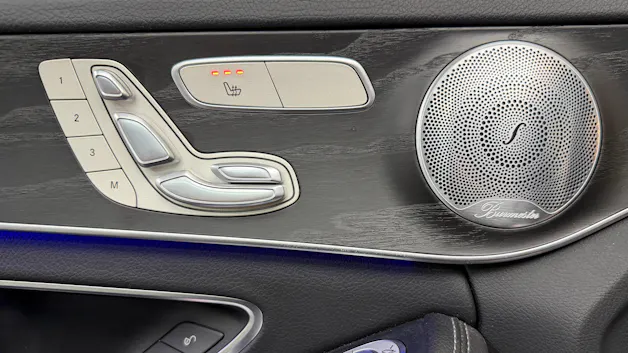 Mercedes-Benz C 200 Swiss Star AMG Line 4M Selenitgrau 9G-Tronic / 360° Kamera / Panoramadach / Leder / Keyless Go /