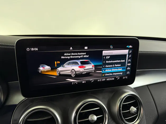 Mercedes-Benz C 200 Swiss Star AMG Line 4M Selenitgrau 9G-Tronic / 360° Kamera / Panoramadach / Leder / Keyless Go /