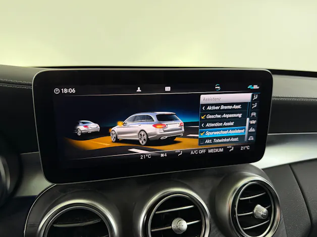 Mercedes-Benz C 200 Swiss Star AMG Line 4M Selenitgrau 9G-Tronic / 360° Kamera / Panoramadach / Leder / Keyless Go /