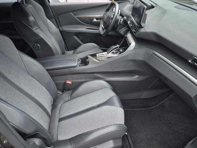 Peugeot 3008 1.2 PureTech Allure EAT8