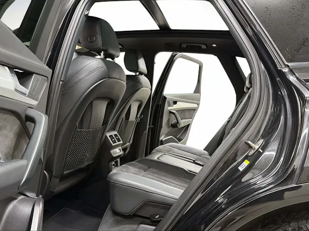 Audi Q5 2.0 TFSI S-Line sport 252PS Midnight Black quattro S-tronic / 360° Kamera / Panoramadach / Komfortschlüssel / LED /
