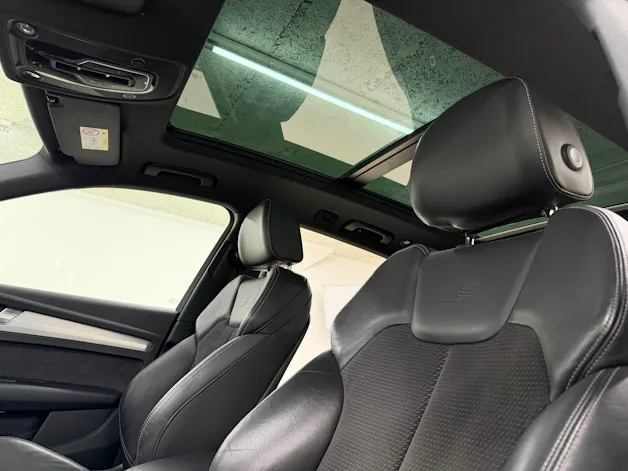 Audi Q5 2.0 TFSI S-Line sport 252PS Midnight Black quattro S-tronic / 360° Kamera / Panoramadach / Komfortschlüssel / LED /