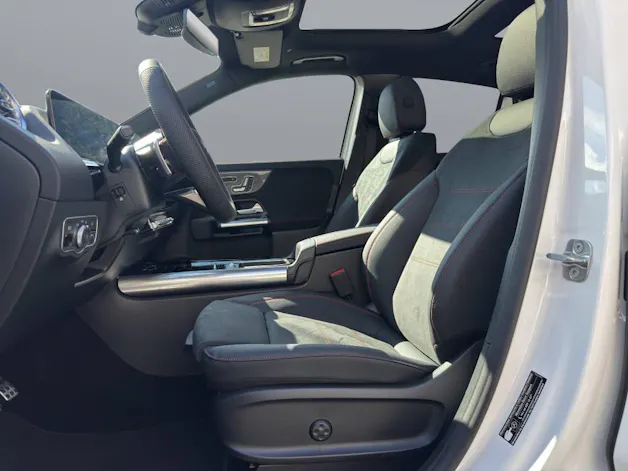 Mercedes-Benz GLA 250 Swiss Star AMG Line 4matic