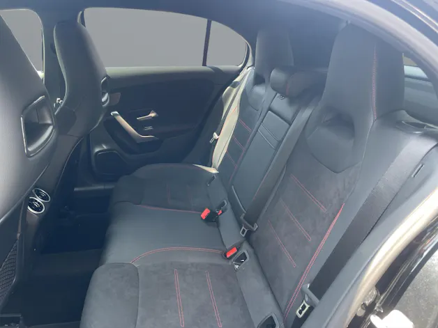 MERCEDES-BENZ A 220 4Matic 8G-DCT