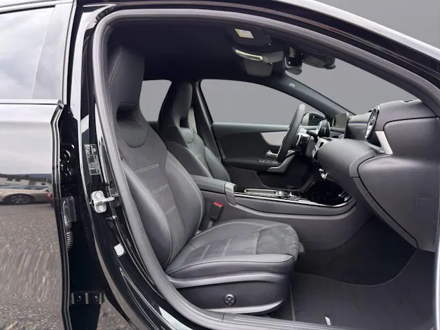 Mercedes-Benz A 250 AMG Line 4m