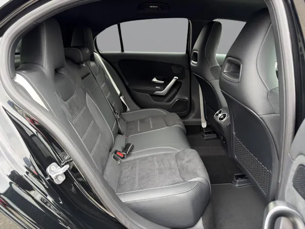 Mercedes-Benz A 250 AMG Line 4m