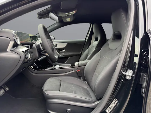 Mercedes-Benz A 250 AMG Line 4m