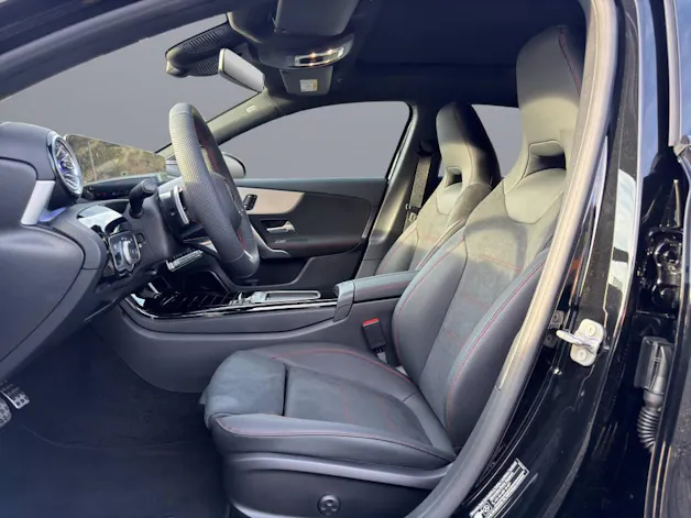 Mercedes-Benz A 220 AMG Line 4matic