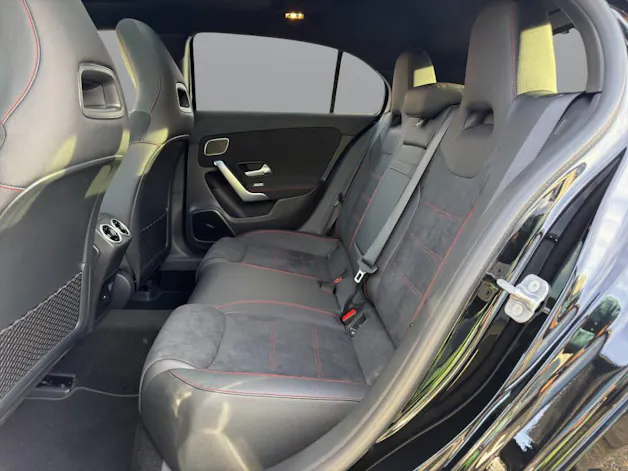 Mercedes-Benz A 220 AMG Line 4matic