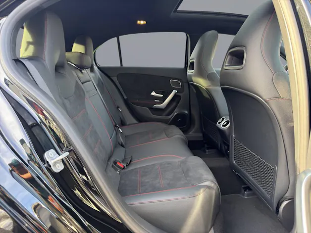 Mercedes-Benz A 220 AMG Line 4matic
