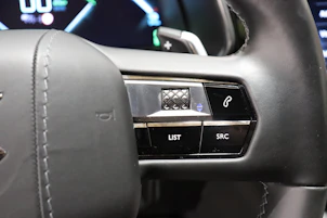 Fahrzeugbild DS AUTOMOBILES 7 Crossback 1.6 E-Tense Be Chic 4x4