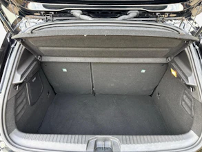 https://vehicle.imgix.net/4397365/a61ab3d9-1c13-4247-8fd6-f014f420990b.jpg