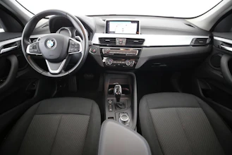 https://vehicle.imgix.net/4397474/83da4738-e7d9-4bbb-b3e9-68bd047f70a5.jpg