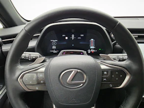 https://vehicle.imgix.net/4397512/aabadfe7-94c0-4822-a25c-6108bcca936a.jpg