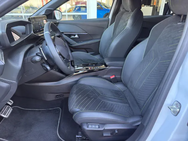 Peugeot 208 1.2 Hybrid GT