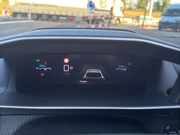 Peugeot 208 1.2 Hybrid GT