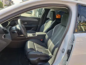 Peugeot 408 1.2 Hybrid Allure