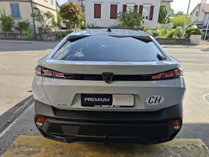 Peugeot 408 1.2 Hybrid Allure