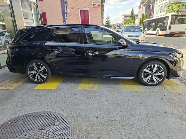 PEUGEOT 308 SW 1.2 Hybrid GT