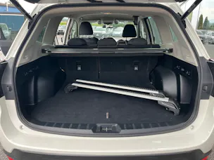 Subaru Forester Station 2.0i e-Boxer Swiss Plus