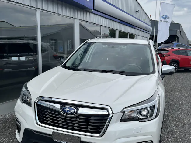 Subaru Forester Station 2.0i e-Boxer Swiss Plus