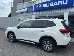 Subaru Forester Station 2.0i e-Boxer Swiss Plus