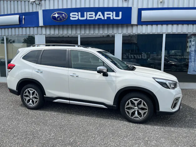 Subaru Forester Station 2.0i e-Boxer Swiss Plus