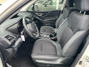 Subaru Forester Station 2.0i e-Boxer Swiss Plus