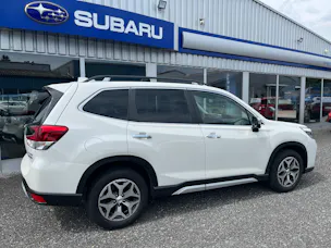 Subaru Forester Station 2.0i e-Boxer Swiss Plus