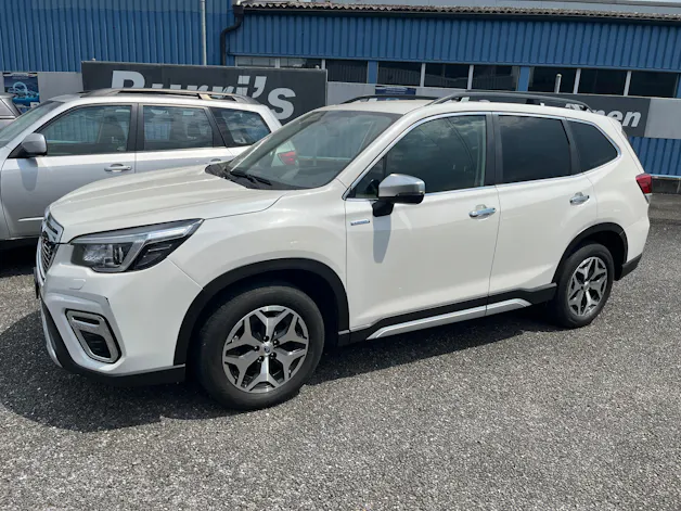 Subaru Forester Station 2.0i e-Boxer Swiss Plus