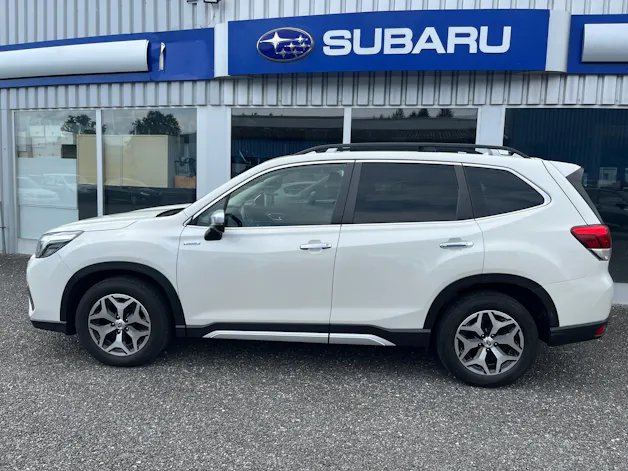 Subaru Forester Station 2.0i e-Boxer Swiss Plus
