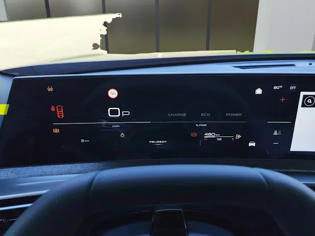 PEUGEOT 3008 1.2 Hybrid Business