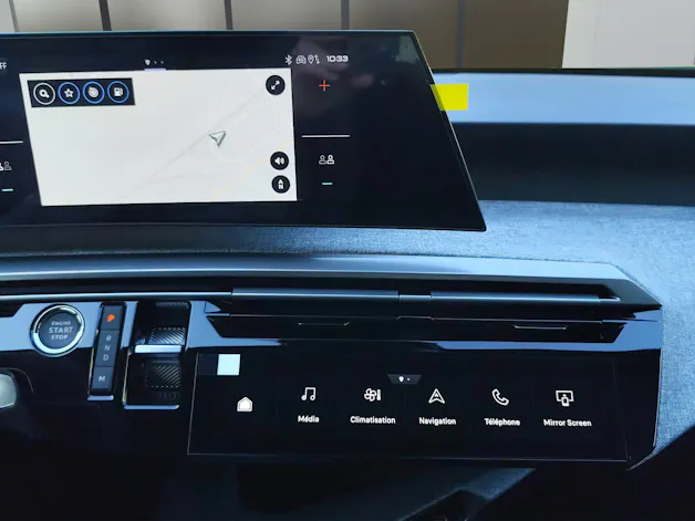 PEUGEOT 3008 1.2 Hybrid Business
