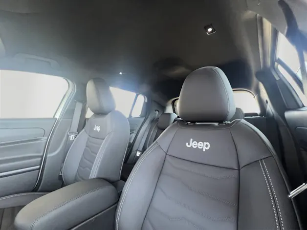 Jeep Avenger 1.2 MHEV Overland 4x4 Leder