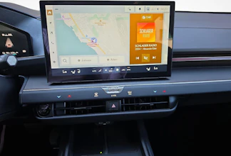 https://vehicle.imgix.net/4397706/0e3c53b7-24ff-4fcb-89a2-08108b887e30.jpg