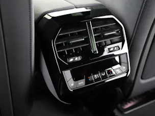 BMW iX xDrive60