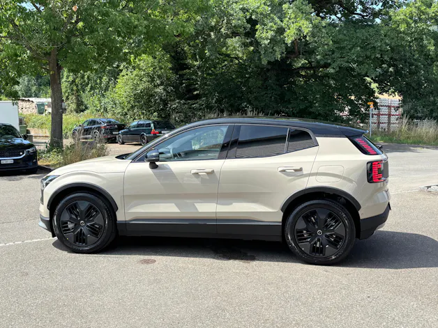 Volvo EX30 CC E60 Twin Performance AWD