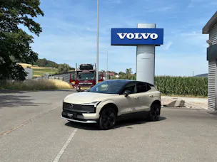 Volvo EX30 CC E60 Twin Performance AWD