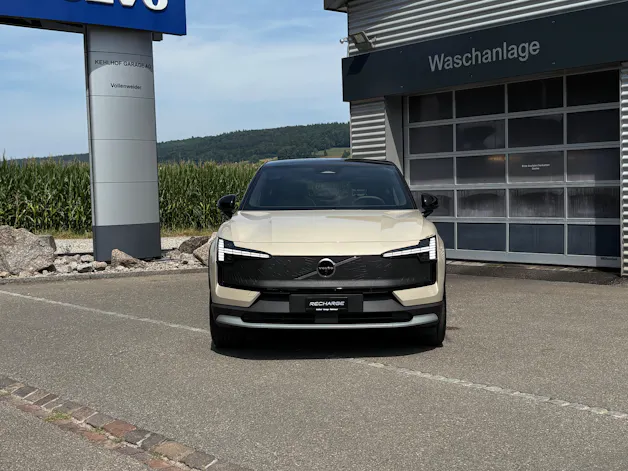 Volvo EX30 CC E60 Twin Performance AWD